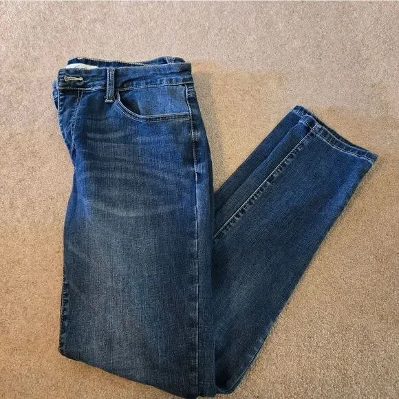 Distressed skinny jeans Size 13 or 30 inch waist. - Picture 3 of 5